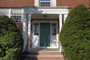 Hadley Park Building Entrance | Apartments in Lowell